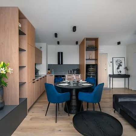 View Apartment, Free Underground Parking, Square 6 Min 公寓 弗罗茨瓦夫