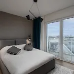 View Apartment, Free Underground Parking, Square 6 Min Апартаменти